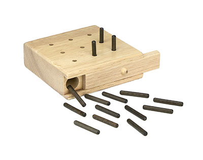 9-Hole Pegboard with Pegs